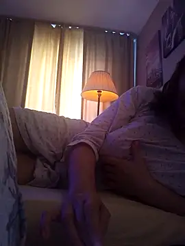 Snapshot of ROXOLANAA_SEXY chatting on February 9, 2026, 1:31 pm ROXOLANAA SEXY online show from February 9, 2026, 1:31 pm