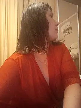 Snapshot of ROXOLANAA_SEXY chatting on February 17, 2026, 8:06 pm ROXOLANAA SEXY online show from February 17, 2026, 8:06 pm