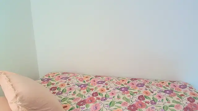 All yours555 online show from April 3, 2026, 6:58 pm