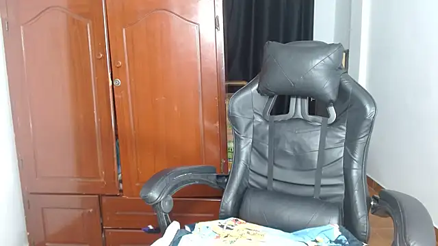 Victoriaevans1 online show from July 17, 2026, 5:54 pm