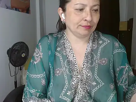 Victoriaevans1 online show from February 6, 2026, 6:37 pm