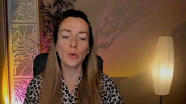 RebeccaMartinez online show from February 8, 2026, 5:49 am