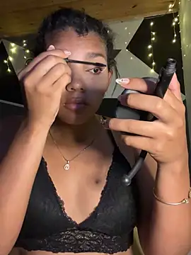 emilyharber online show from October 31, 2025, 6:37 pm