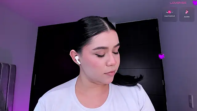 daniela hornny online show from March 10, 2025, 3:56 am