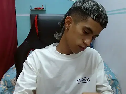 Angelstripboy online show from March 5, 2026, 5:15 am