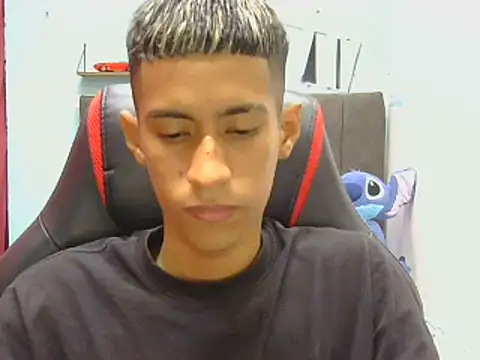Snapshot of Angelstripboy chatting on August 6, 2026, 11:44 pm Angelstripboy online show from August 6, 2026, 11:44 pm