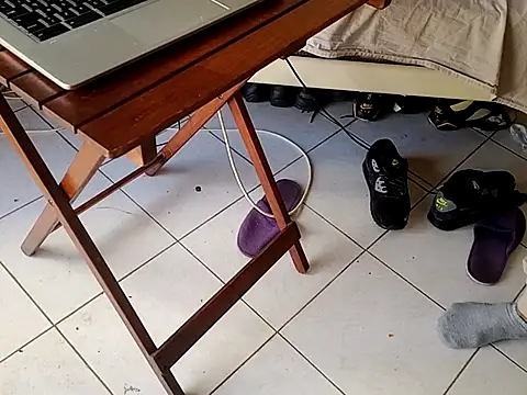 xcbfg online show from October 8, 2025, 1:23 pm