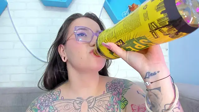 DEVA BLUE  online show from February 26, 2025, 8:50 am