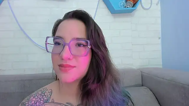 DEVA BLUE  online show from February 10, 2025, 6:53 am