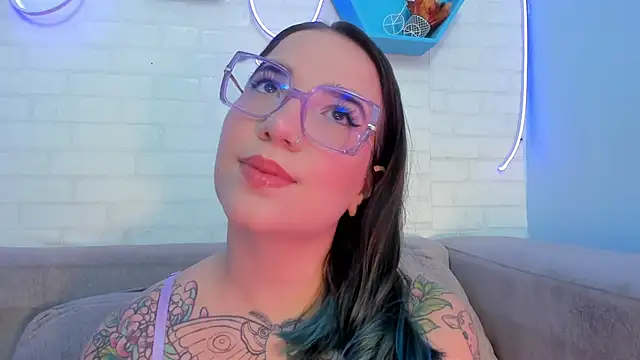 DEVA BLUE  online show from January 23, 2025, 5:13 am