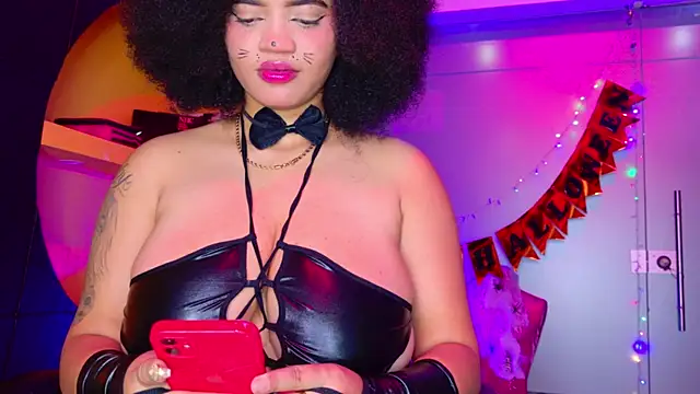 Snapshot of MalaikaBrown chatting on November 1, 2025, 4:30 am MalaikaBrown online show from November 1, 2025, 4:30 am