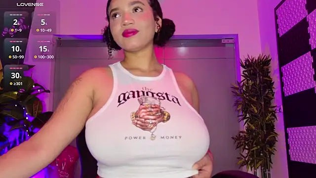 Snapshot of MalaikaBrown chatting on November 18, 2025, 12:30 pm MalaikaBrown online show from November 18, 2025, 12:30 pm