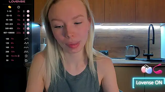 Olivia Bells online show from April 15, 2026, 9:37 pm