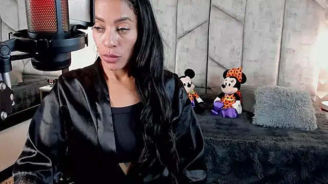 Snapshot of NiicolleMiller chatting on October 15, 2025, 12:20 am NiicolleMiller online show from October 15, 2025, 12:20 am