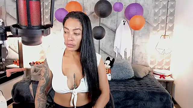 Snapshot of NiicolleMiller chatting on October 24, 2025, 3:00 pm NiicolleMiller online show from October 24, 2025, 3:00 pm