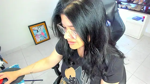 BellaFlaming online show from April 4, 2026, 11:17 am