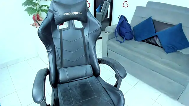 BellaFlaming online show from March 7, 2025, 9:40 am