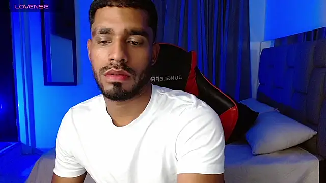 Snapshot of Christian_thor chatting on March 8, 2025, 3:50 am Christian thor online show from March 8, 2025, 3:50 am