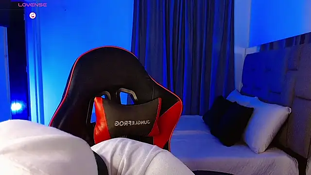 Snapshot of Christian_thor chatting on September 25, 2025, 3:56 am Christian thor online show from September 25, 2025, 3:56 am