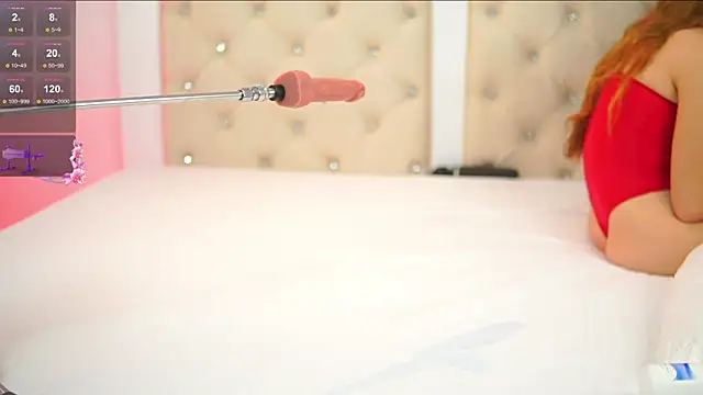 caroline adams  online show from November 18, 2025, 10:02 pm