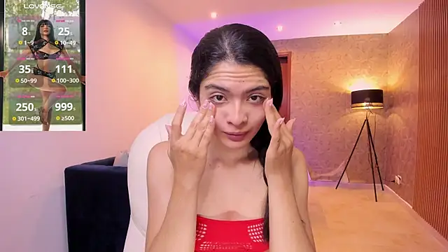 miiaa evans online show from November 8, 2025, 11:14 am