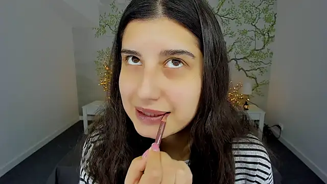 Linda EX online show from February 7, 2025, 7:29 am