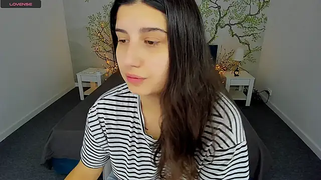 Linda EX online show from February 8, 2025, 7:37 am