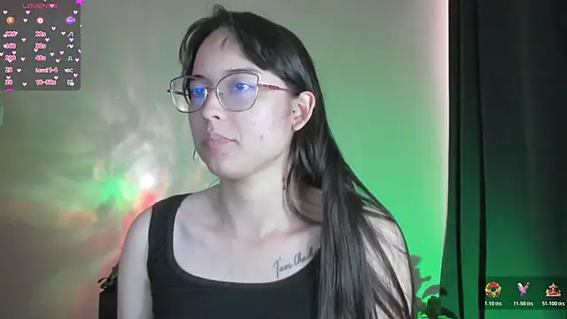 Snapshot of shantalc3rezo chatting on November 24, 2025, 8:42 pm shantalc3rezo online show from November 24, 2025, 8:42 pm