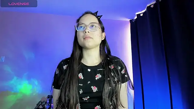 Snapshot of shantalc3rezo chatting on November 6, 2025, 8:35 pm shantalc3rezo online show from November 6, 2025, 8:35 pm