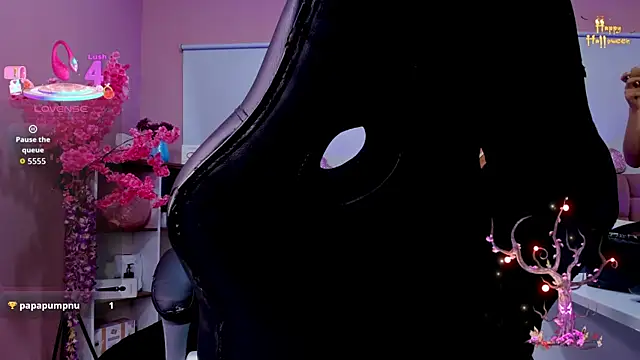 Snapshot of mia_thompsonn_ chatting on November 15, 2025, 3:49 pm mia thompsonn online show from November 15, 2025, 3:49 pm