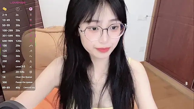 4uoki online show from May 16, 2026, 3:11 pm