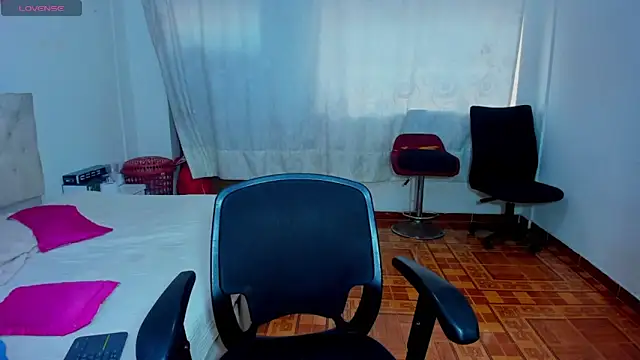 sweet1Girl online show from February 8, 2026, 9:34 pm