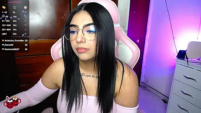 Snapshot of eva_six chatting on December 6, 2024, 11:19 pm eva six online show from December 6, 2024, 11:19 pm