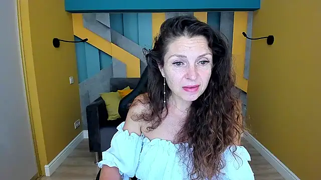 EllaLong online show from July 28, 2026, 11:39 am