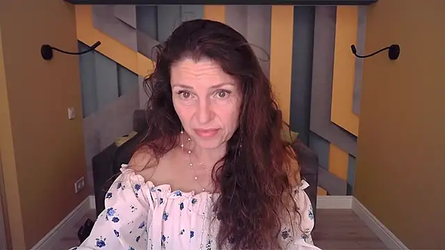 EllaLong online show from July 21, 2026, 11:33 am