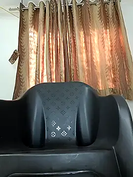  surbhi  online show from November 11, 2025, 4:18 am