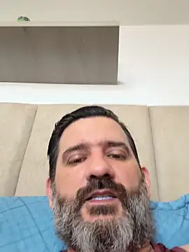 Snapshot of Maxi_TheBigDaddy chatting on June 2, 2026, 2:39 pm Maxi TheBigDaddy online show from June 2, 2026, 2:39 pm