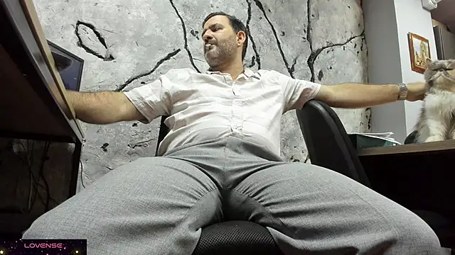 Snapshot of Maxi_TheBigDaddy chatting on September 25, 2025, 10:21 am Maxi TheBigDaddy online show from September 25, 2025, 10:21 am