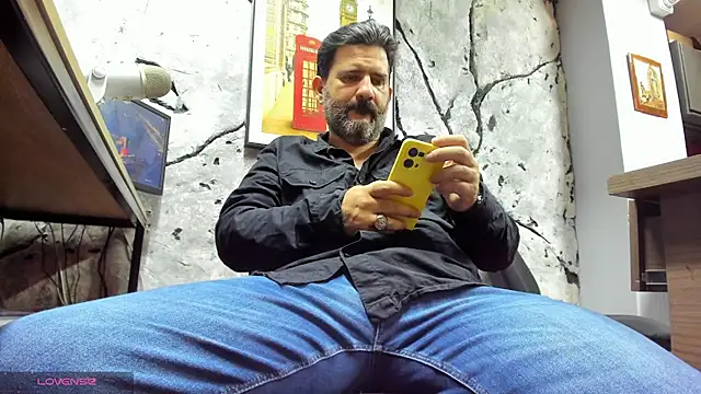 Maxi TheBigDaddy online show from December 22, 2025, 5:46 pm