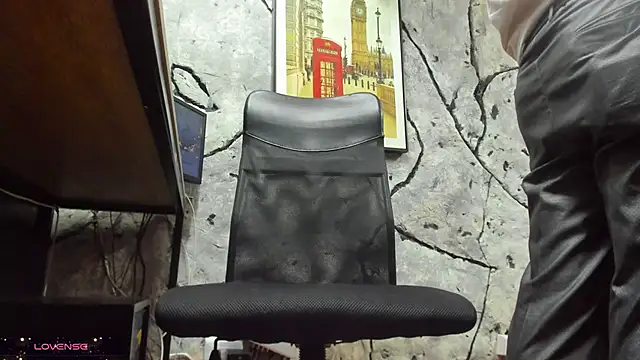 Snapshot of Maxi_TheBigDaddy chatting on December 2, 2025, 5:03 pm Maxi TheBigDaddy online show from December 2, 2025, 5:03 pm