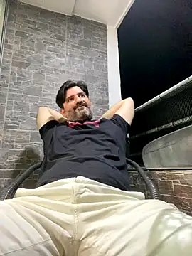 Snapshot of Maxi_TheBigDaddy chatting on November 22, 2025, 3:49 am Maxi TheBigDaddy online show from November 22, 2025, 3:49 am