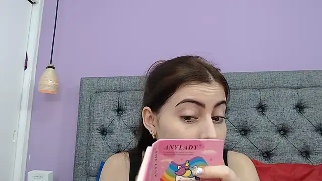 Snapshot of LilaSuni chatting on December 5, 2024, 2:28 pm LilaSuni online show from December 5, 2024, 2:28 pm