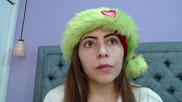 Snapshot of LilaSuni chatting on December 1, 2025, 3:57 pm LilaSuni online show from December 1, 2025, 3:57 pm