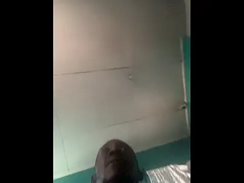 De maskedcouple online show from December 14, 2025, 1:06 pm