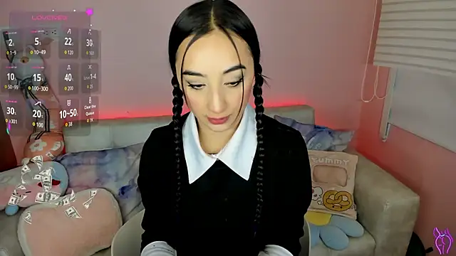 Snapshot of tinysara chatting on March 16, 2026, 4:32 pm tinysara online show from March 16, 2026, 4:32 pm