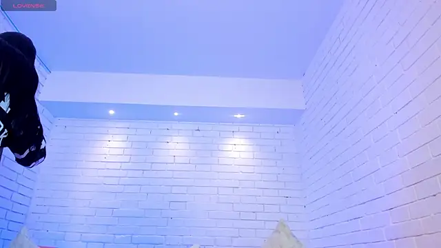 Snapshot of charlottewhitte chatting on December 4, 2025, 12:04 pm charlottewhitte online show from December 4, 2025, 12:04 pm