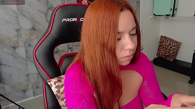 Snapshot of samantha_tattu chatting on September 19, 2025, 7:40 pm samantha tattu online show from September 19, 2025, 7:40 pm