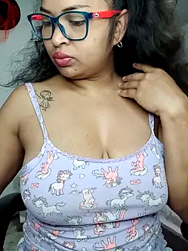 chalohott online show from November 30, 2025, 9:43 am