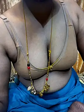 Snapshot of tuttifrutti17 chatting on February 14, 2026, 5:35 pm tuttifrutti17 online show from February 14, 2026, 5:35 pm