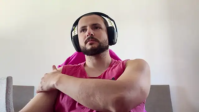 iurytx online show from November 19, 2025, 3:12 pm